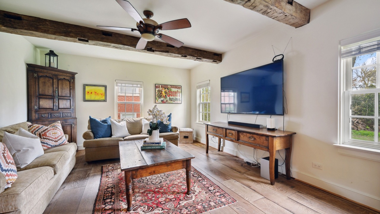 Photo of Bedroom in Evanston