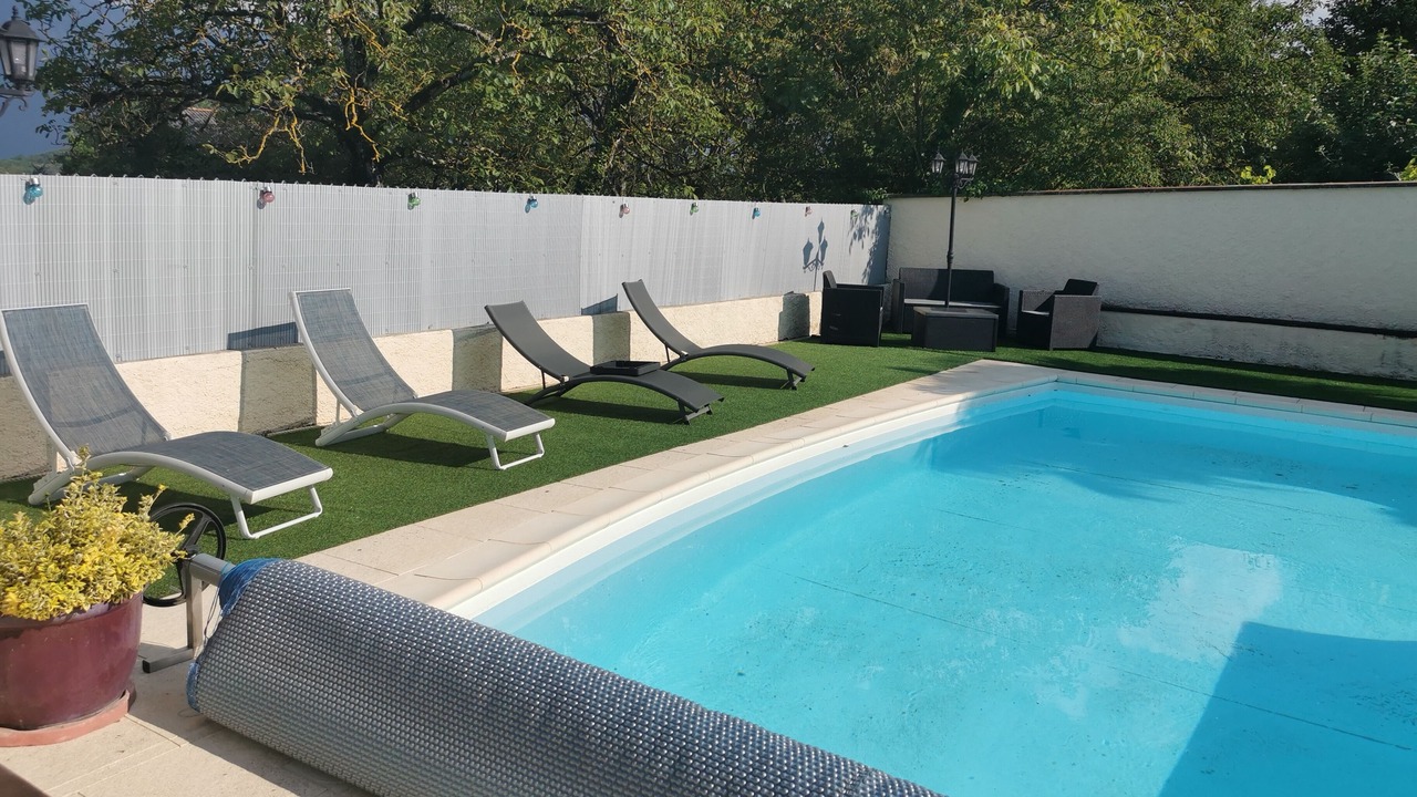 Photo of Outdoor in Cras