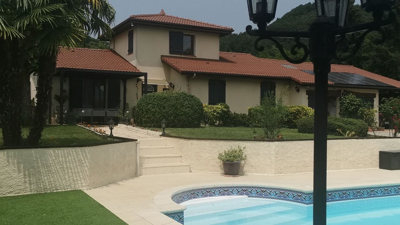 Photo of Outdoor in Cras