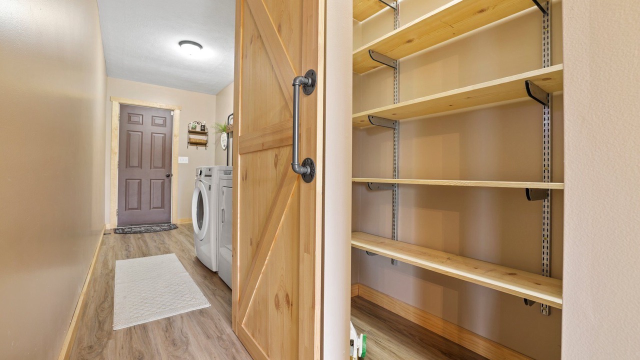 Photo of Others in McArthur