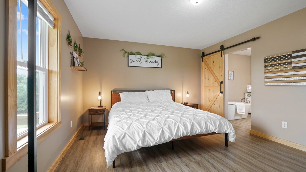 Photo of Bedroom in McArthur