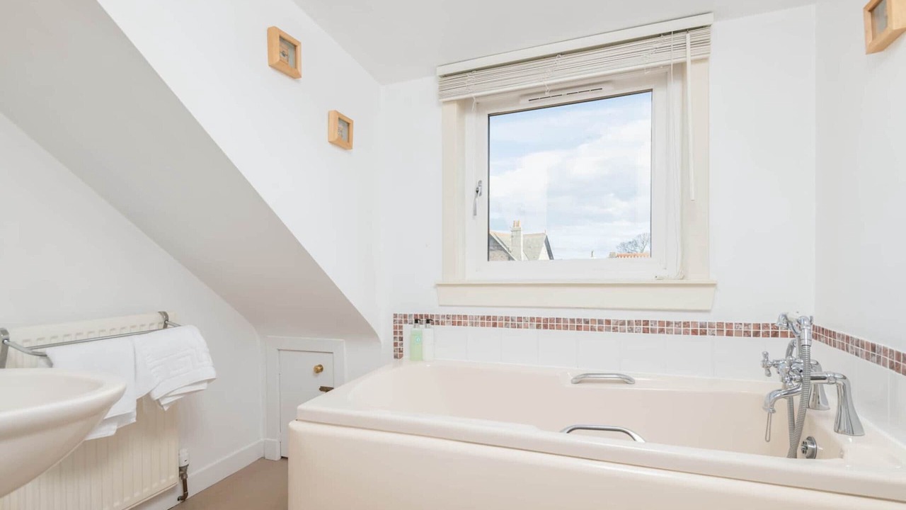 Photo of Bathroom in Crail