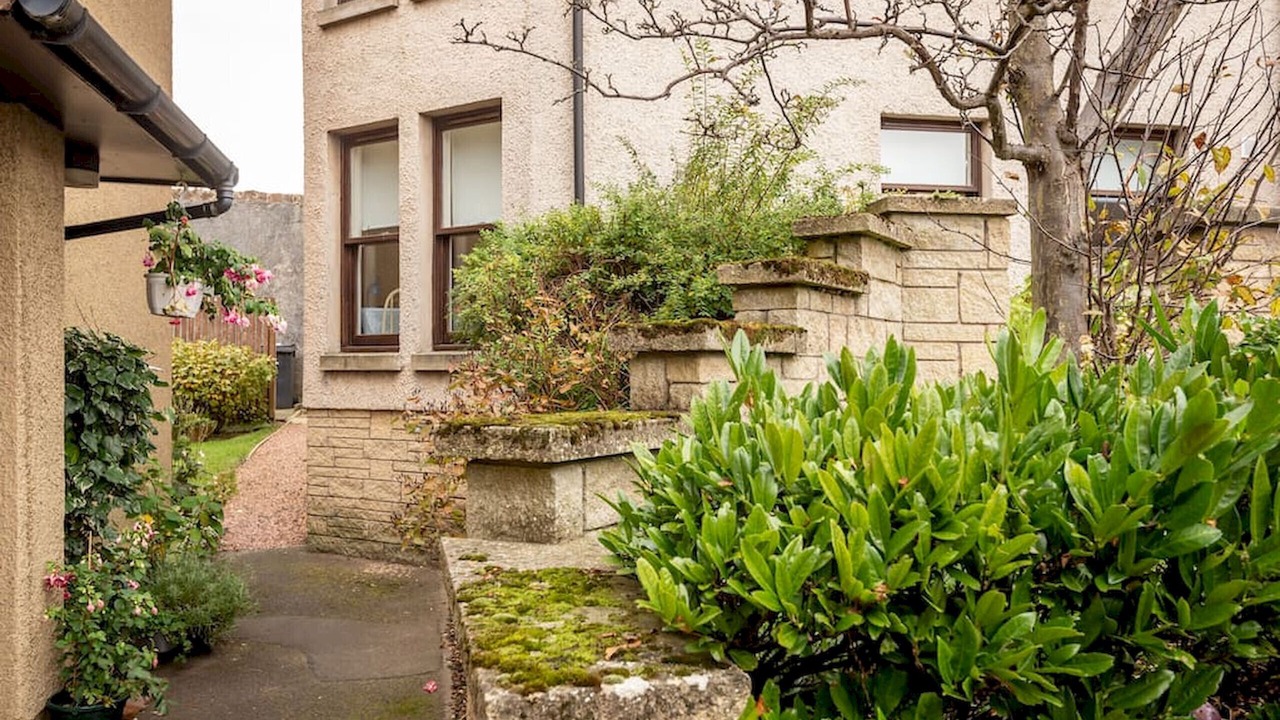 Photo of Outdoor in Leven