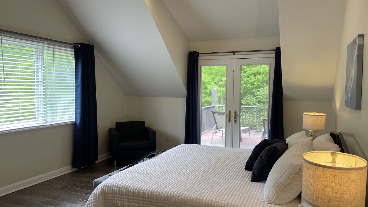 Photo of Bedroom in Monaca