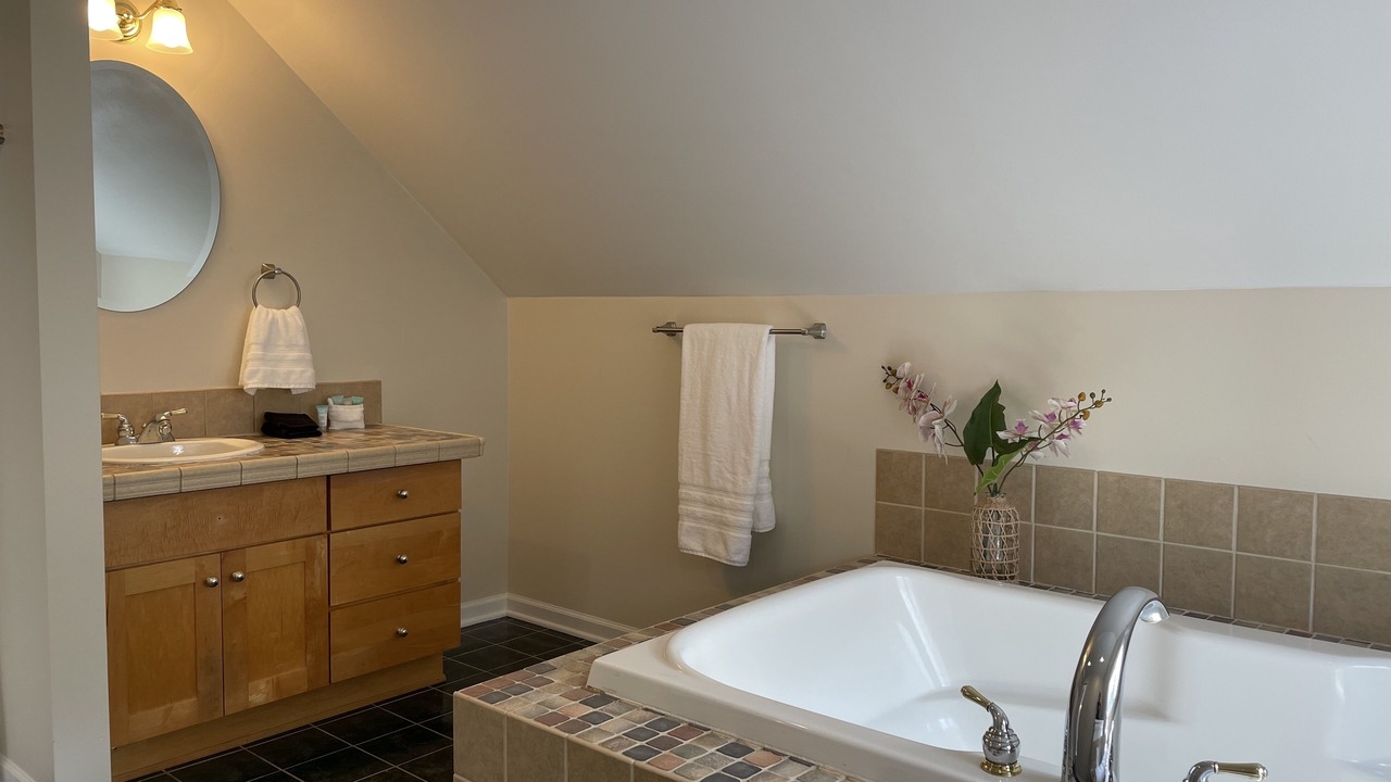 Photo of Bathroom in Monaca