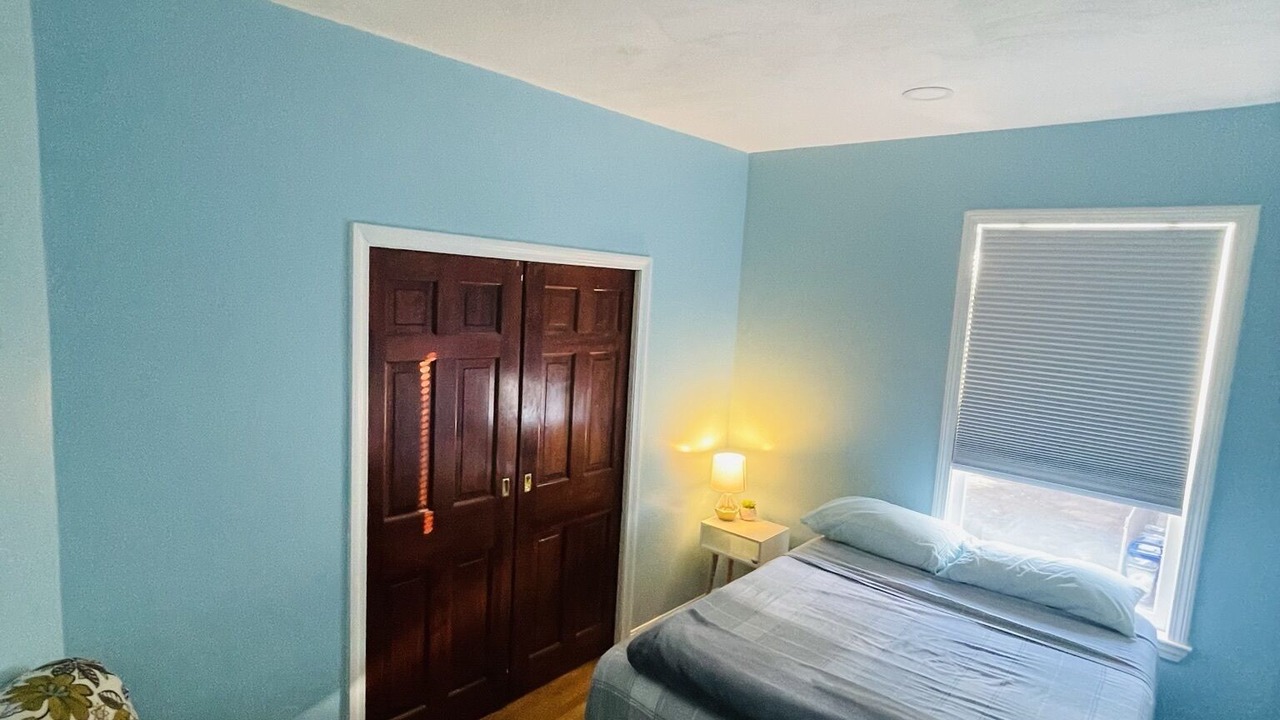 Photo of Bedroom in Columbus Park - Andrew Square