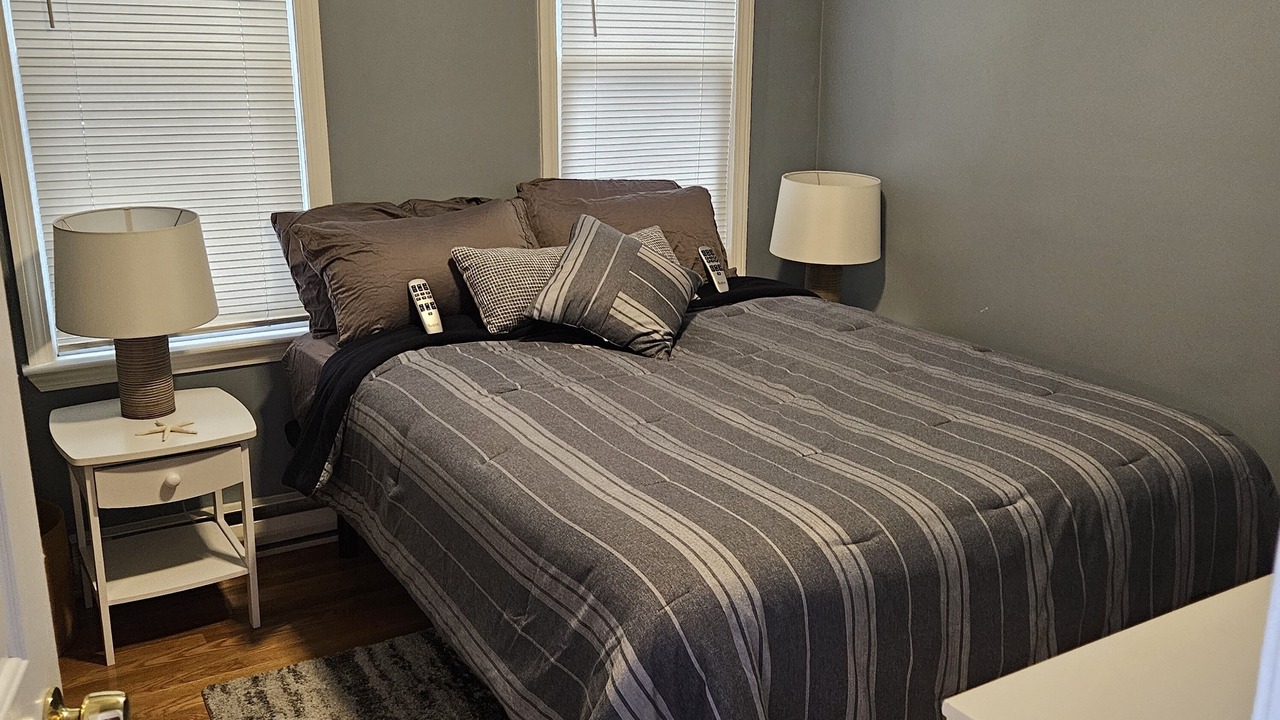 Photo of Bedroom in Columbus Park - Andrew Square