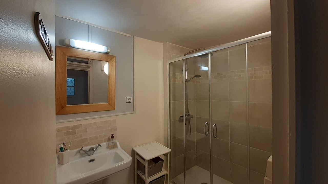 Photo of Bathroom in Peyriac-de-Mer
