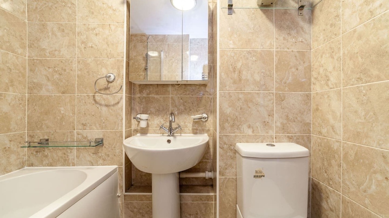 Photo of Bathroom in Ealing Broadway