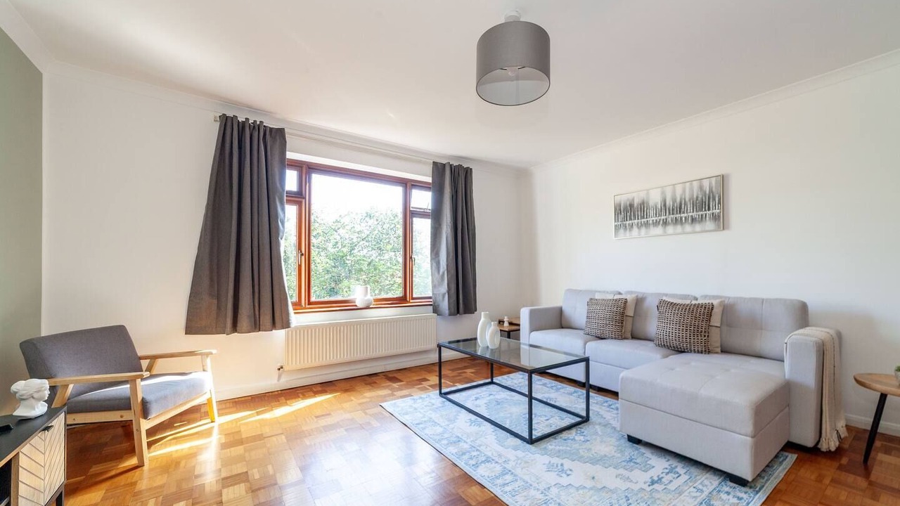 Photo of Livingroom in Ealing Broadway