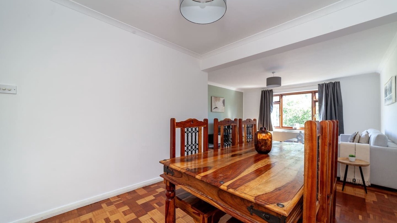 Photo of Others in Ealing Broadway