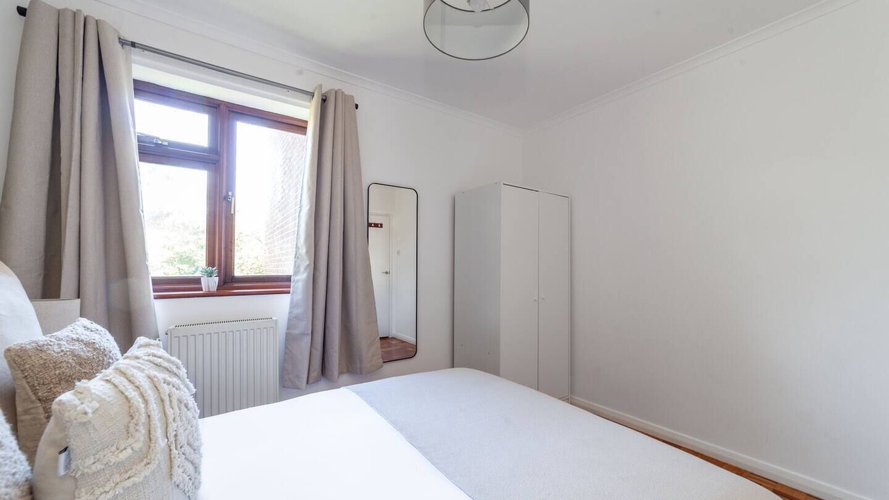 Photo of Bedroom in Ealing Broadway