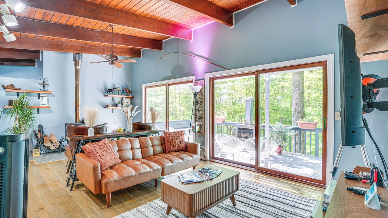 Photo of Livingroom in Delevan
