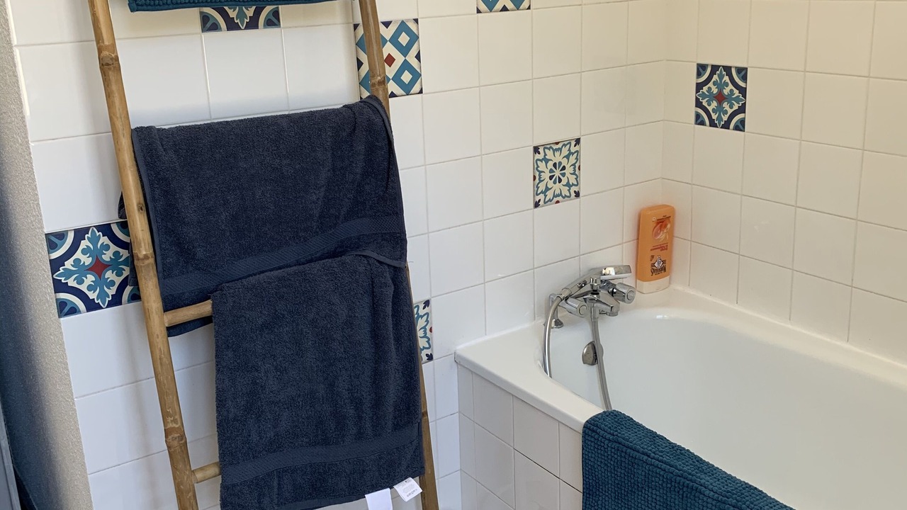 Photo of Bathroom in Mayregne