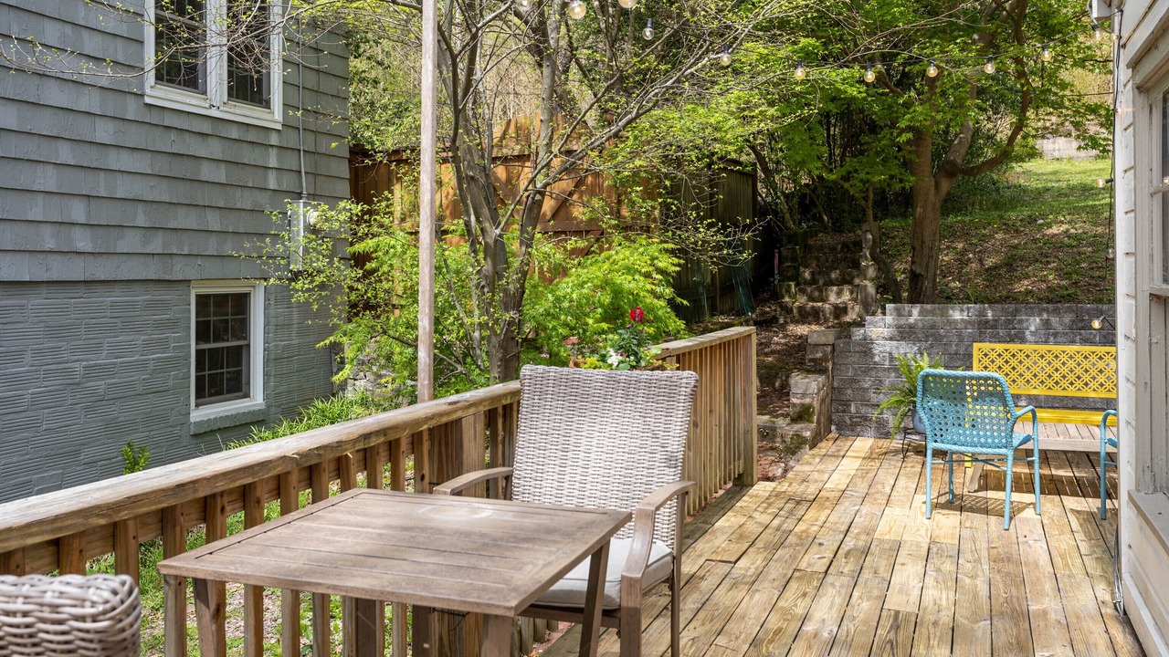 Photo of Outdoor in Redmont Park