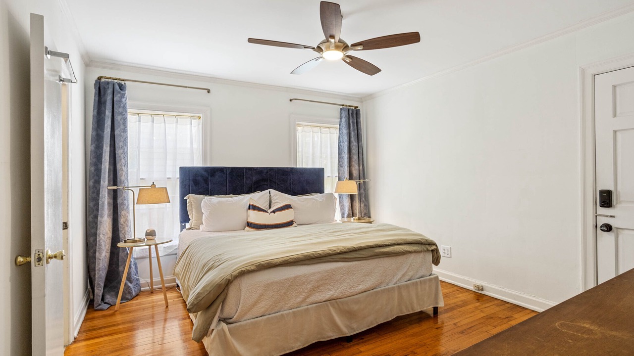 Photo of Bedroom in Redmont Park