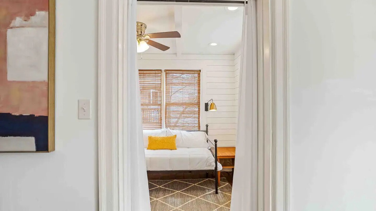 Photo of Bedroom in Redmont Park