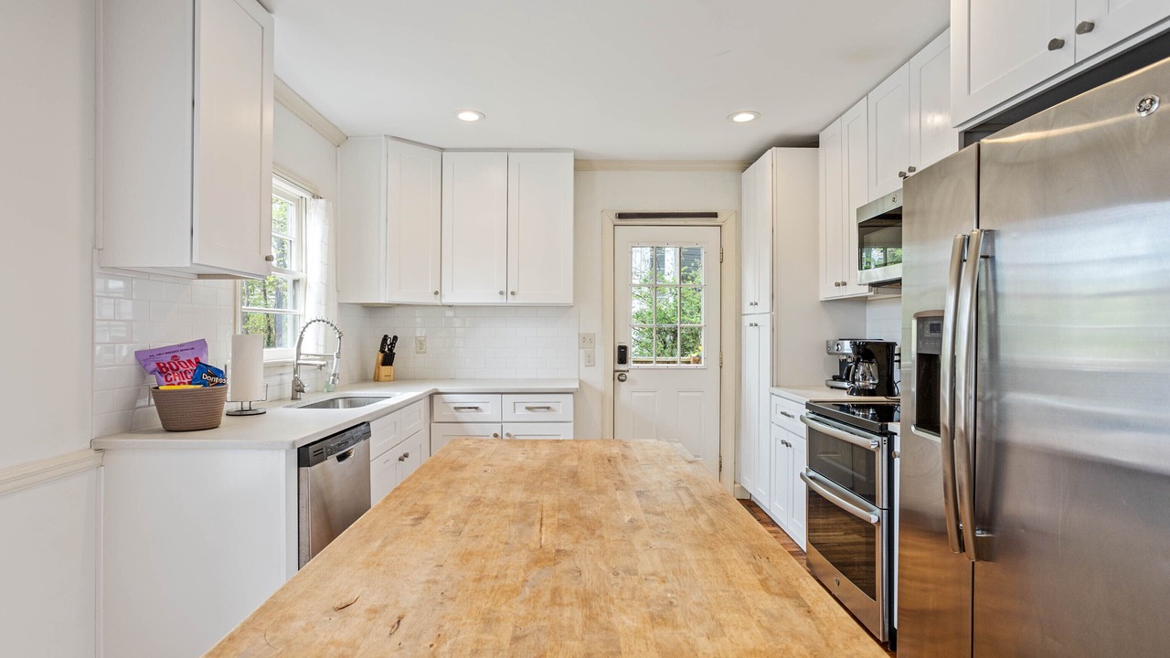 Photo of Kitchen in Redmont Park