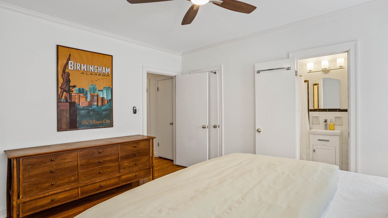 Photo of Bedroom in Redmont Park