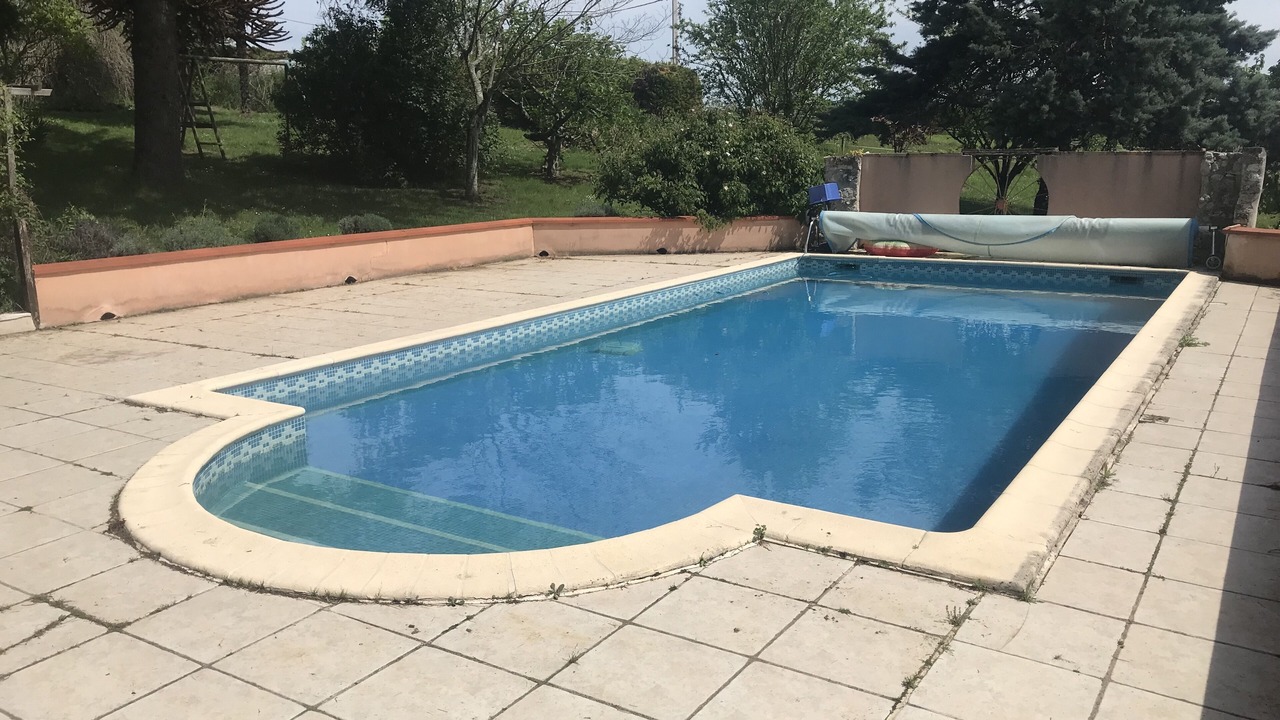 Photo of Outdoor in Perville