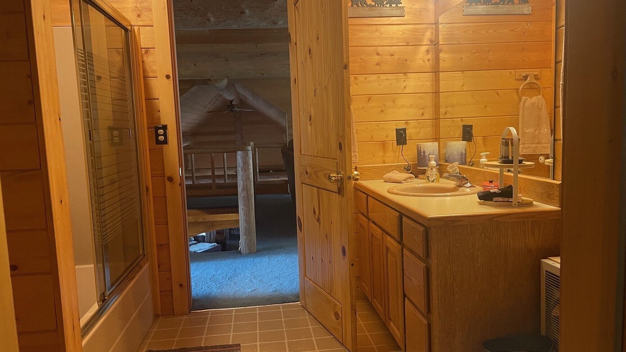 Photo of Bathroom in Boundary County