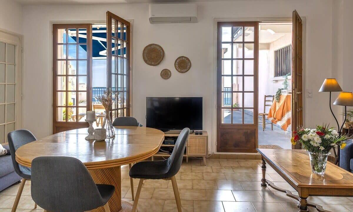 Photo of Livingroom in Erbalunga