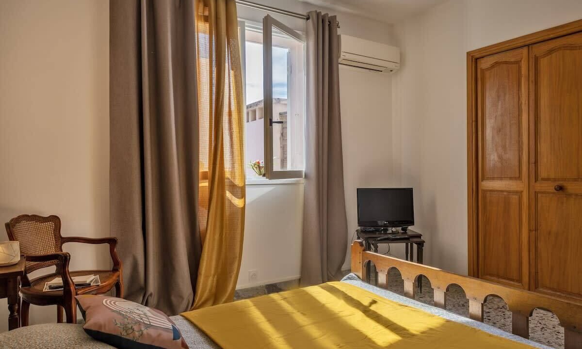 Photo of Bedroom in Erbalunga