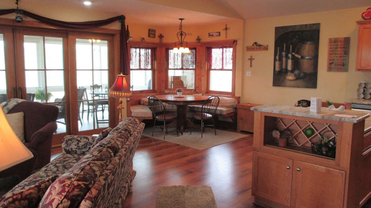 Photo of Livingroom in Pittsville