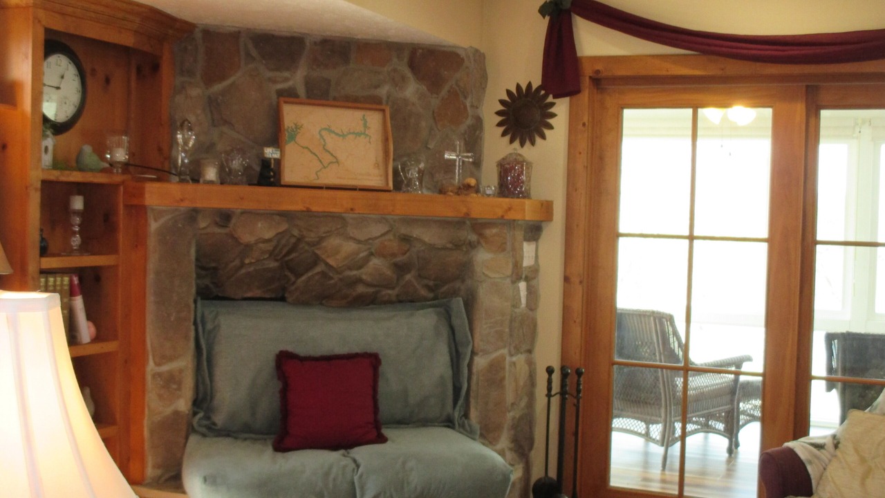 Photo of Livingroom in Pittsville