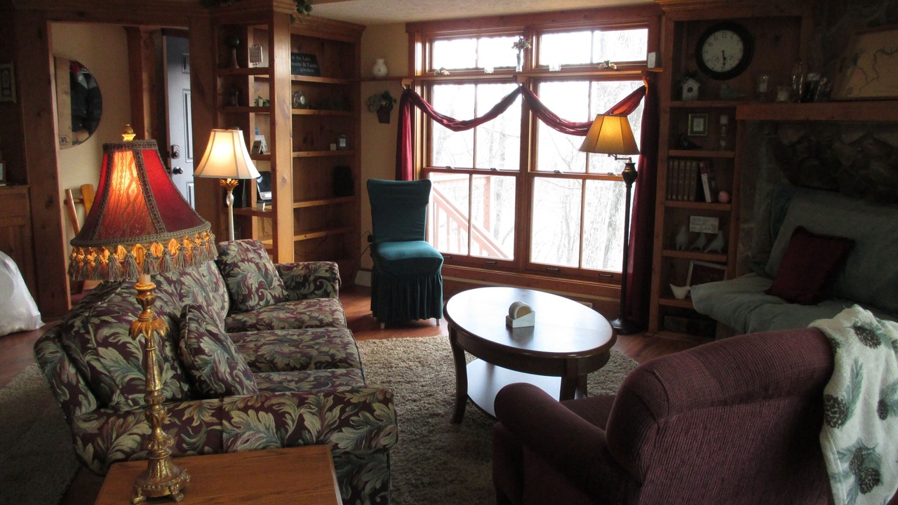 Photo of Livingroom in Pittsville