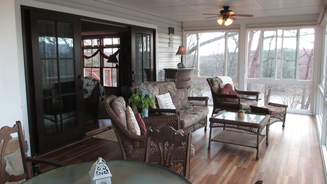 Photo of Livingroom in Pittsville