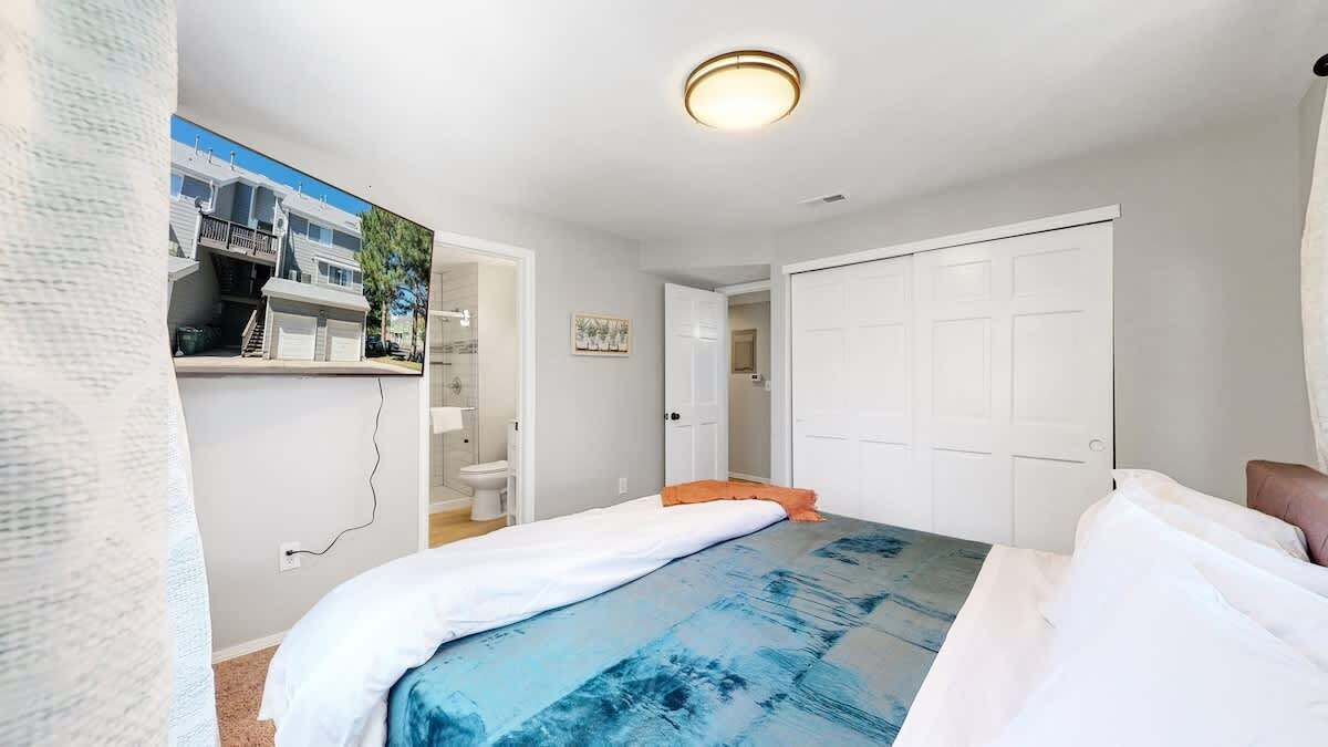 Photo of Bedroom in Aurora Hills