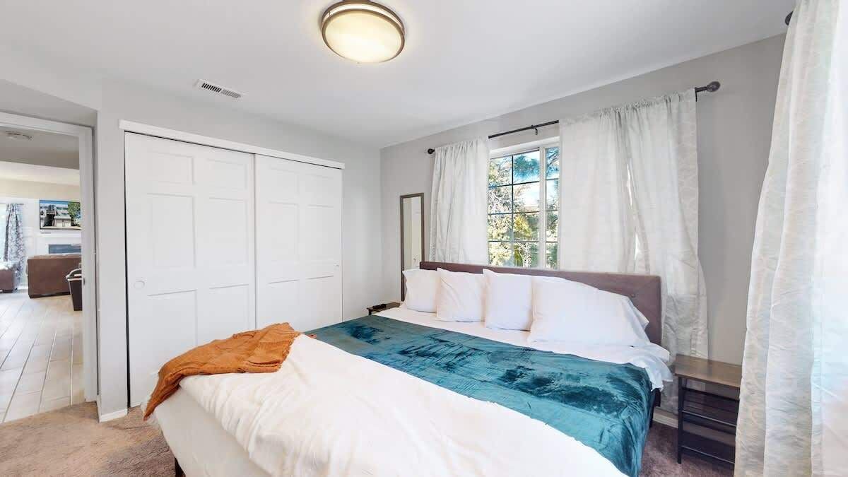 Photo of Bedroom in Aurora Hills