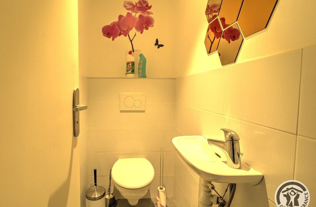 Photo of Bathroom in Duerne