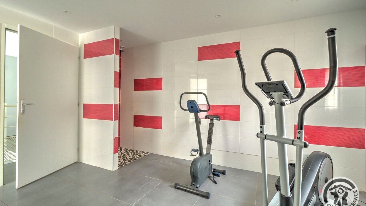 Photo of Others in Duerne