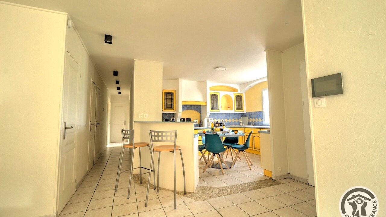 Photo of Others in Duerne