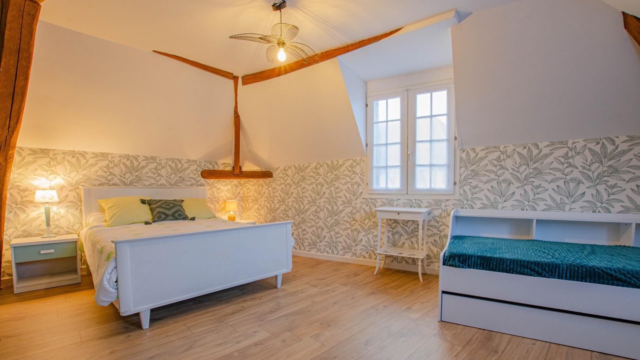 Photo of Bedroom in Clerey