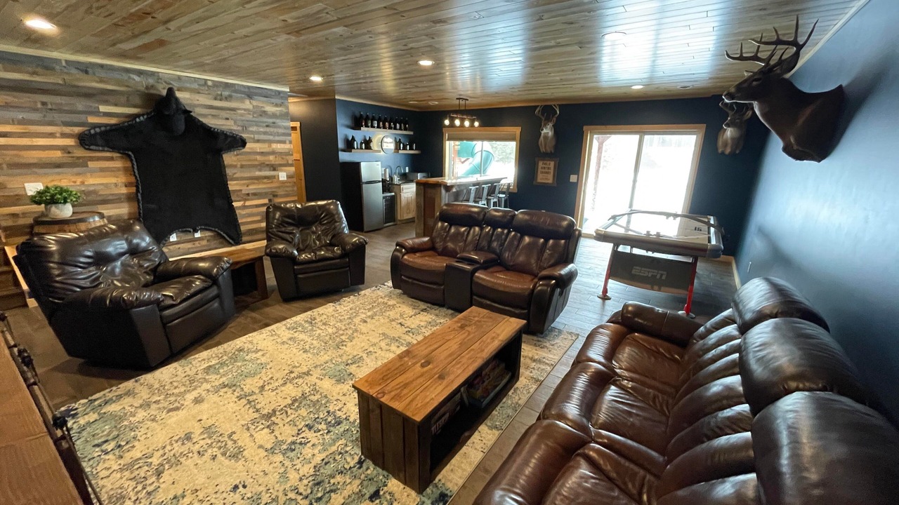Photo of Livingroom in Saginaw