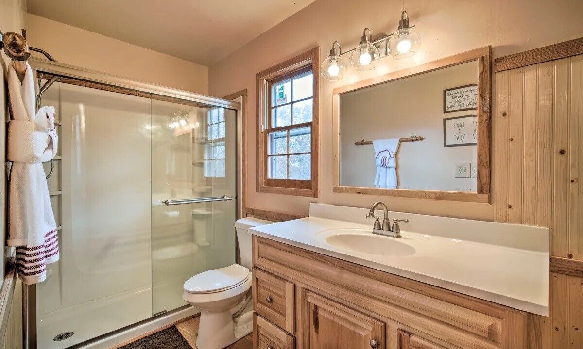 Photo of Bathroom in Ellijay