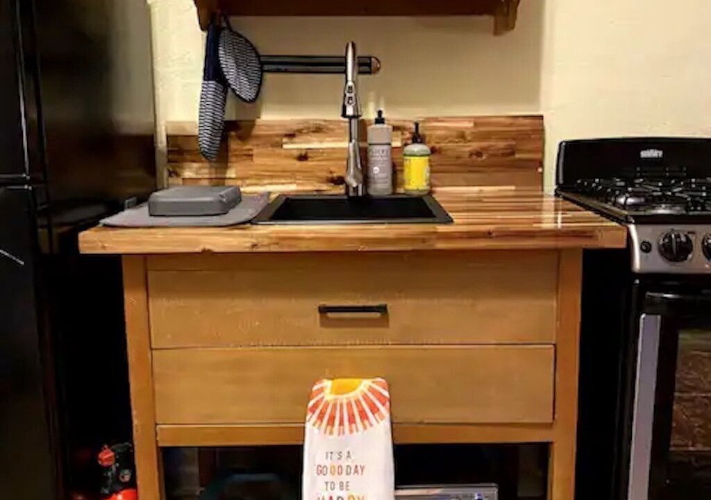 Photo of Kitchen in Court House