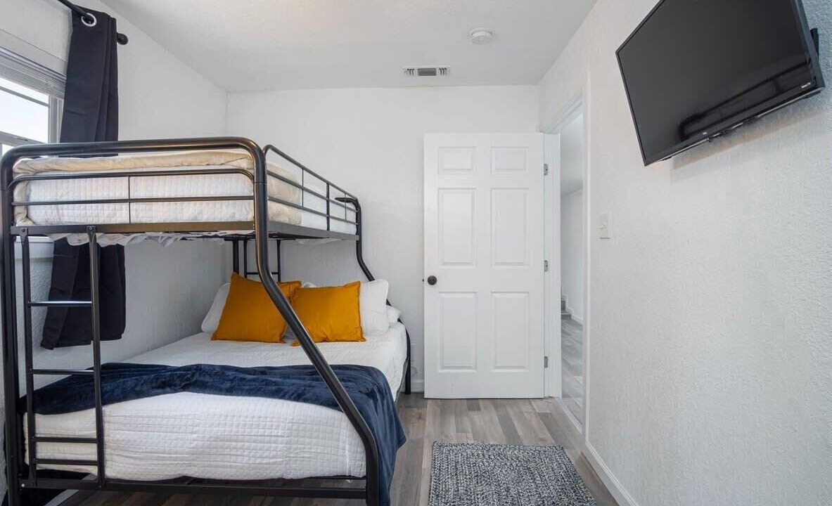 Photo of Bedroom in Nevada Street