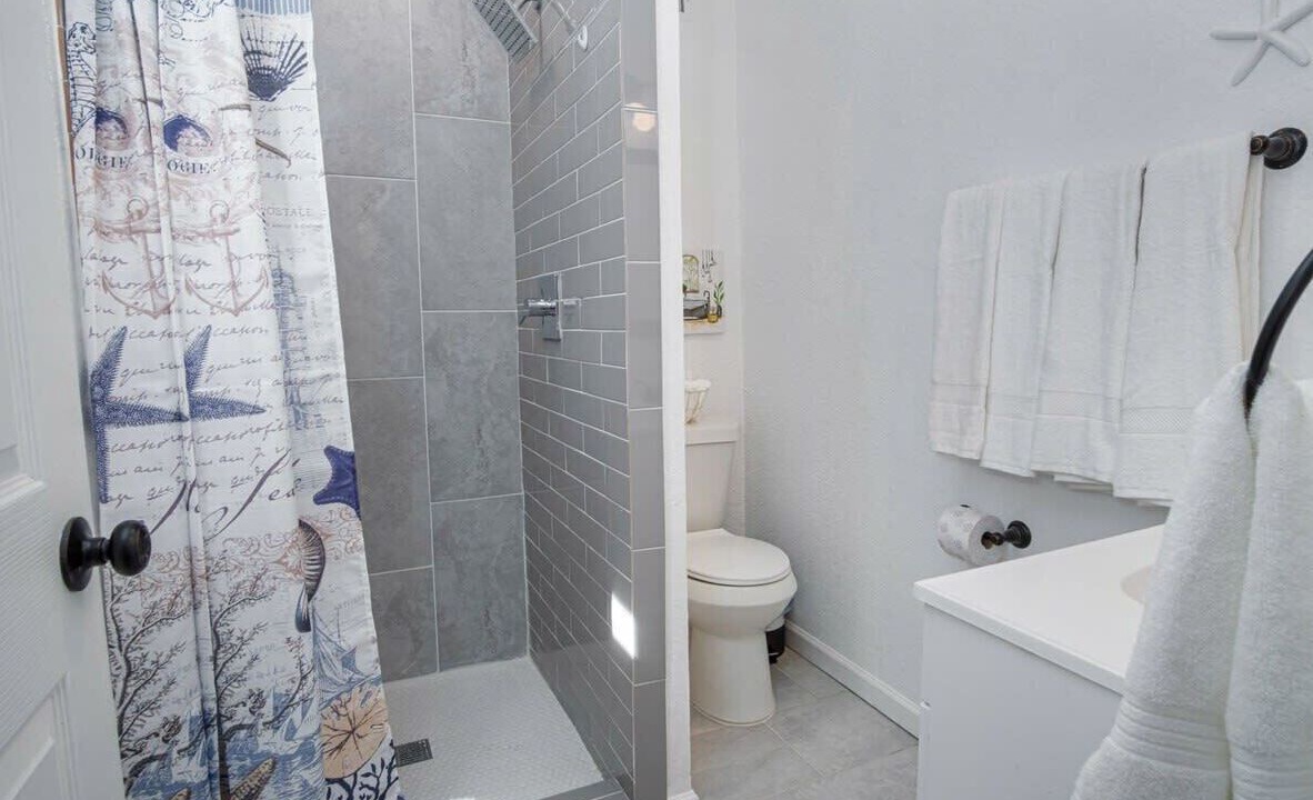 Photo of Bathroom in Nevada Street