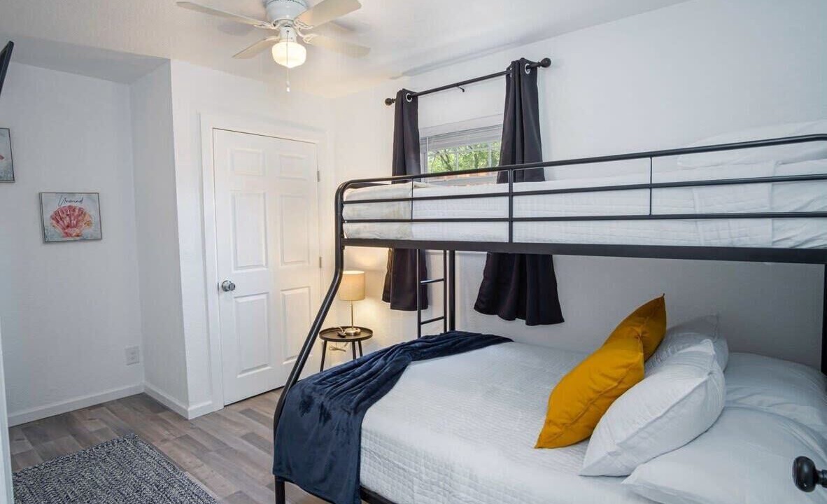 Photo of Bedroom in Nevada Street