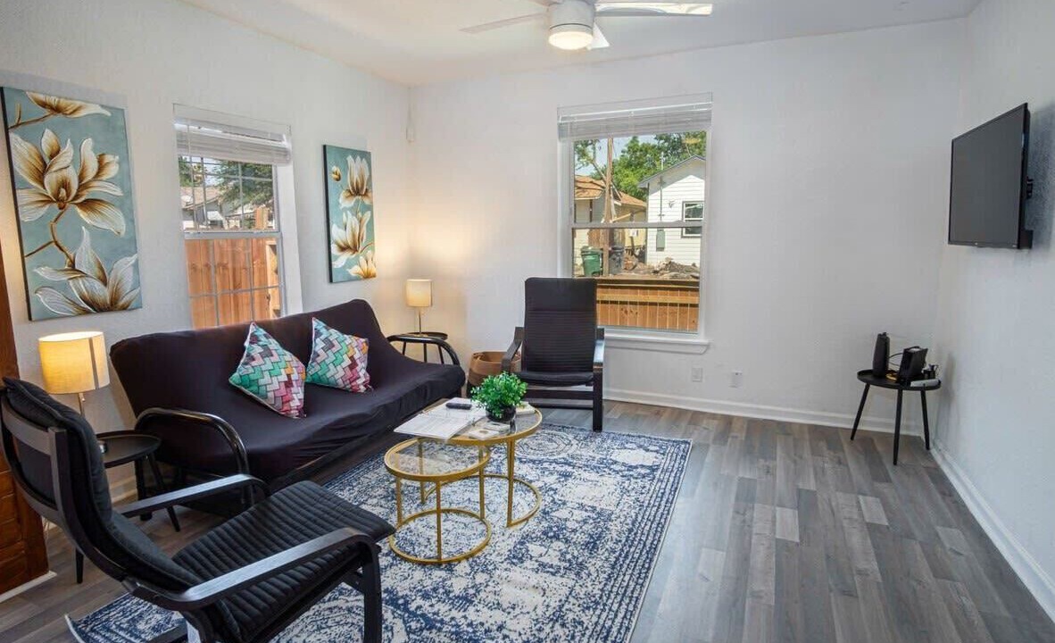 Photo of Livingroom in Nevada Street