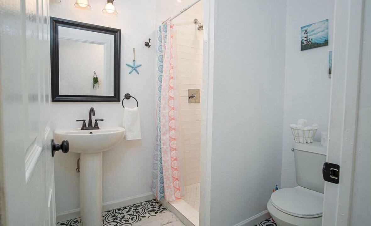Photo of Bathroom in Nevada Street
