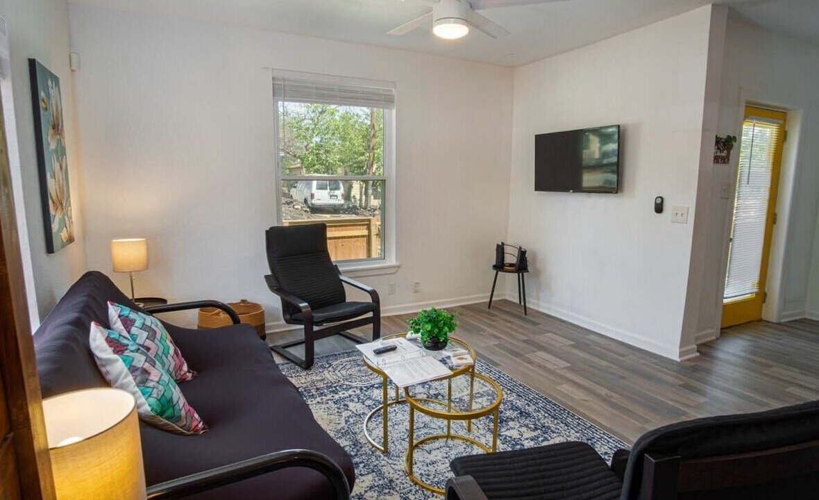 Photo of Livingroom in Nevada Street