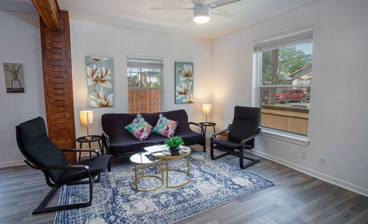Photo of Livingroom in Nevada Street