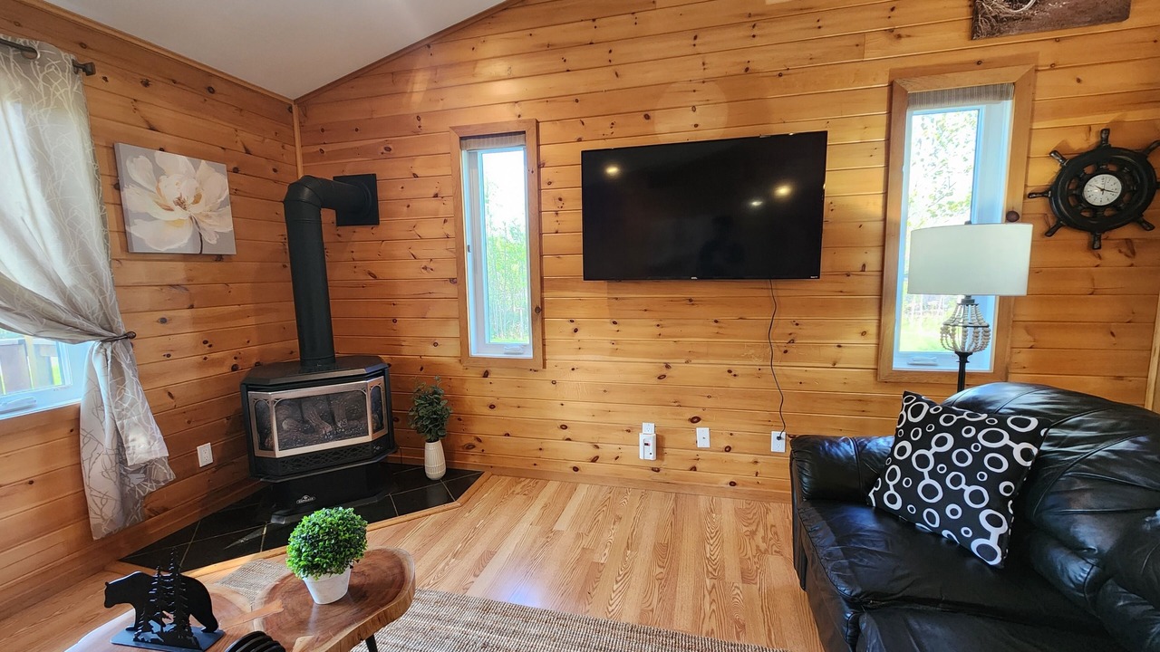 Photo of Livingroom in Miller Lake