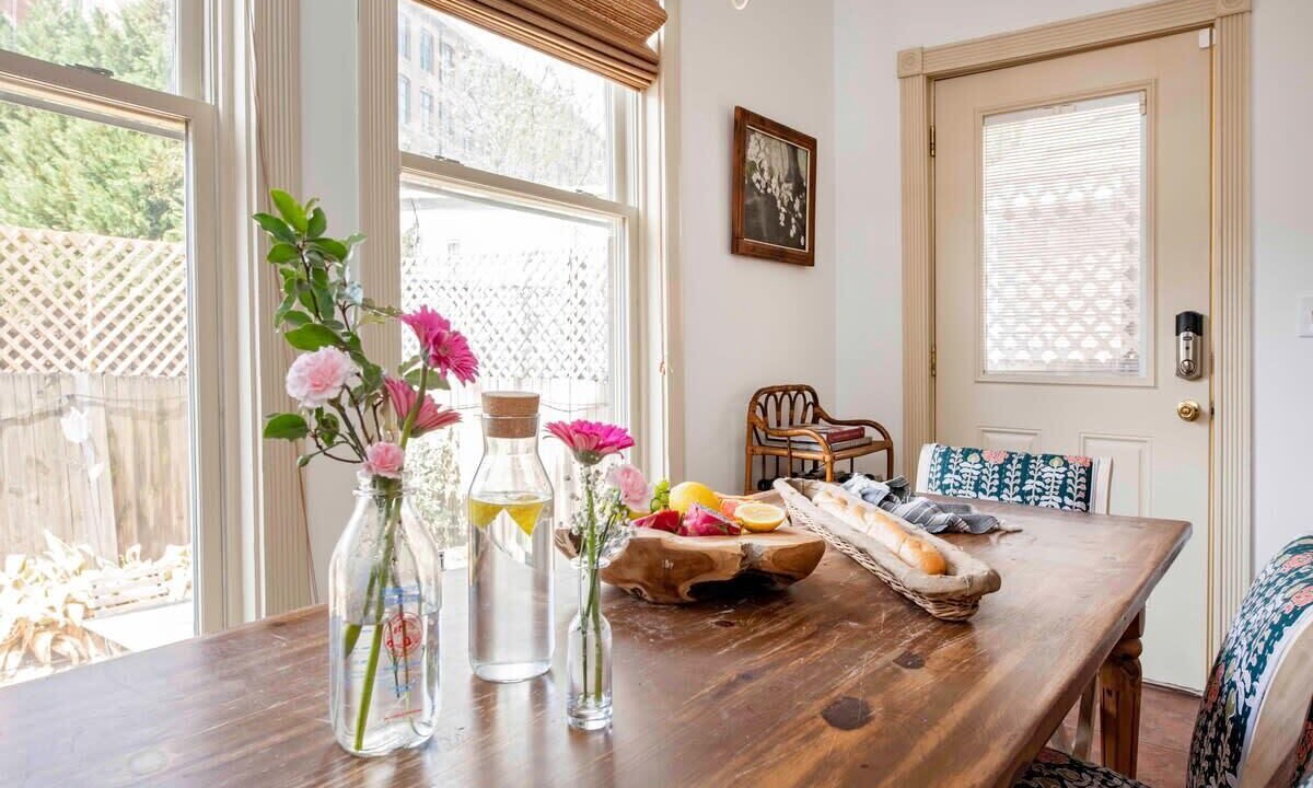 Photo of Livingroom in Cabbagetown