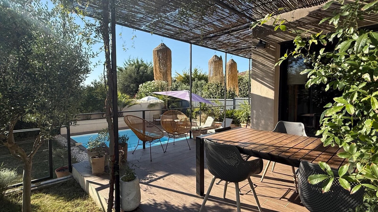 Photo of Outdoor in Lagnes